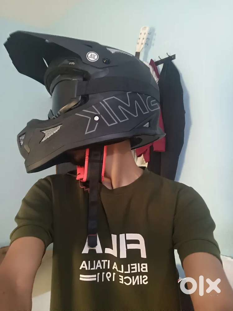 SMK off road helmet SIZE -'S' head length around 54-56CM