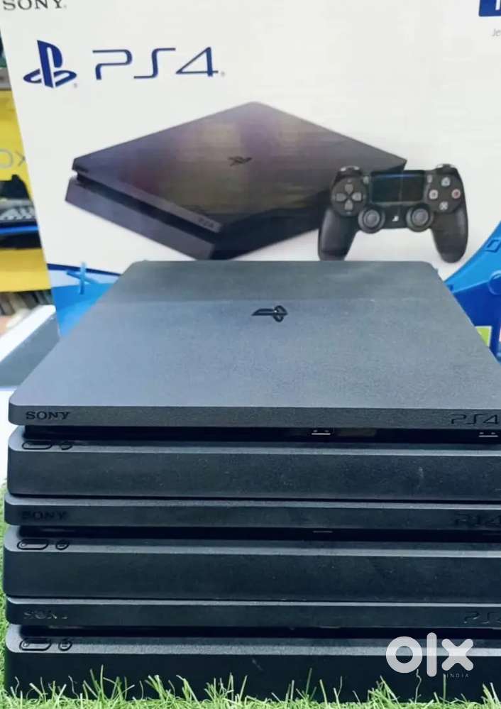 PS4 slim with 1 controller and 90+ games bundle