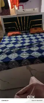 Bedroom bed