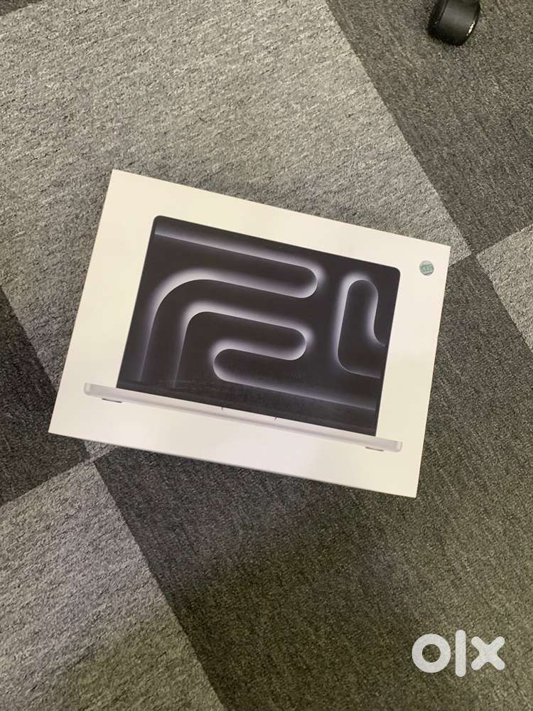 Macbook pro M5Chip/2025/Brand New/14inch/24GB/1TB/With apple warranty