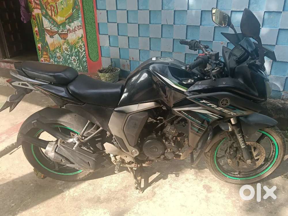 Yamaha Fazer V2