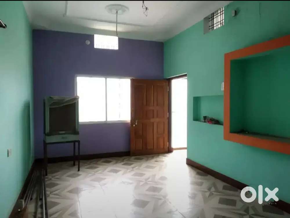 2BHK for 2-3 male Bachelor