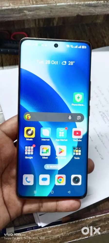 Realme 11 pro 5g (RAM 8+8 storage 256GB)