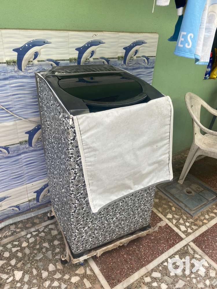 Whirlpool 7.5 kg washing machine with good condition