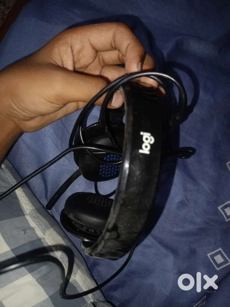 A streaming headphones by Logitech