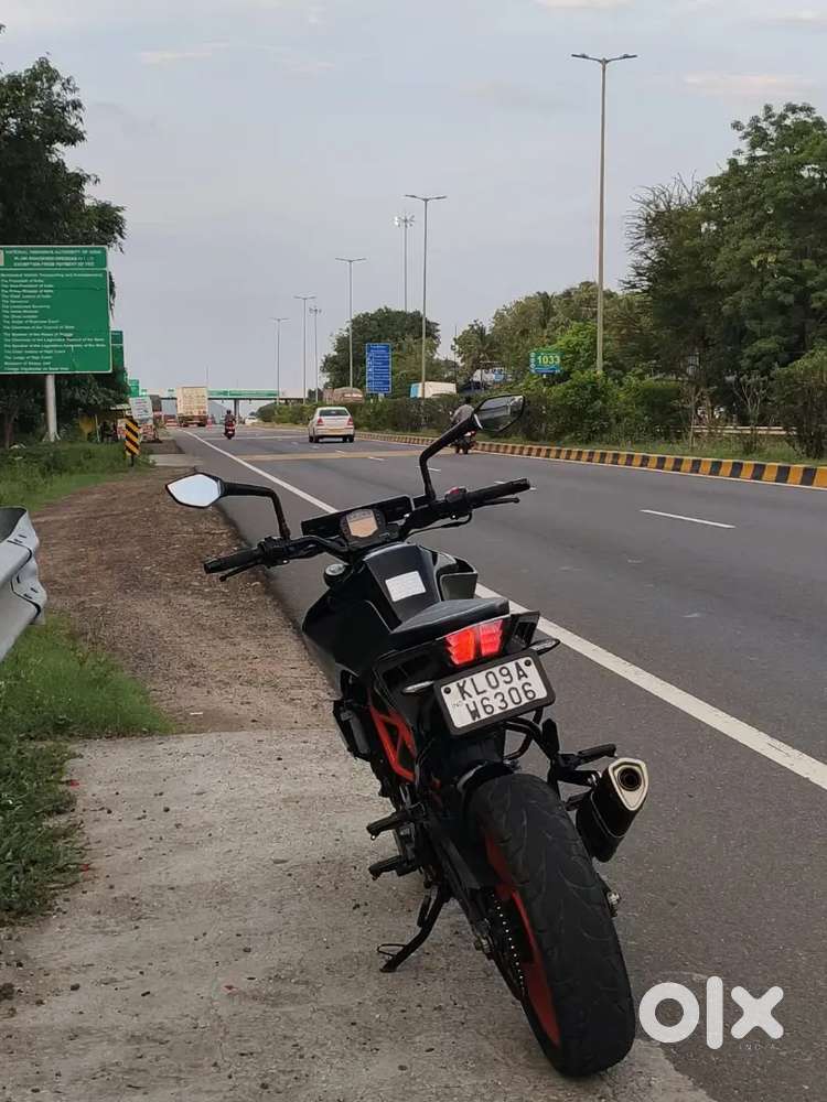 KTM Duke 250  Less used, available for sale plans to upgrade to a car