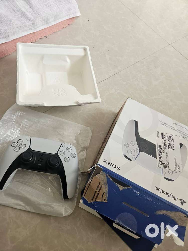 PS5 Controller  Brand New  Under Warranty