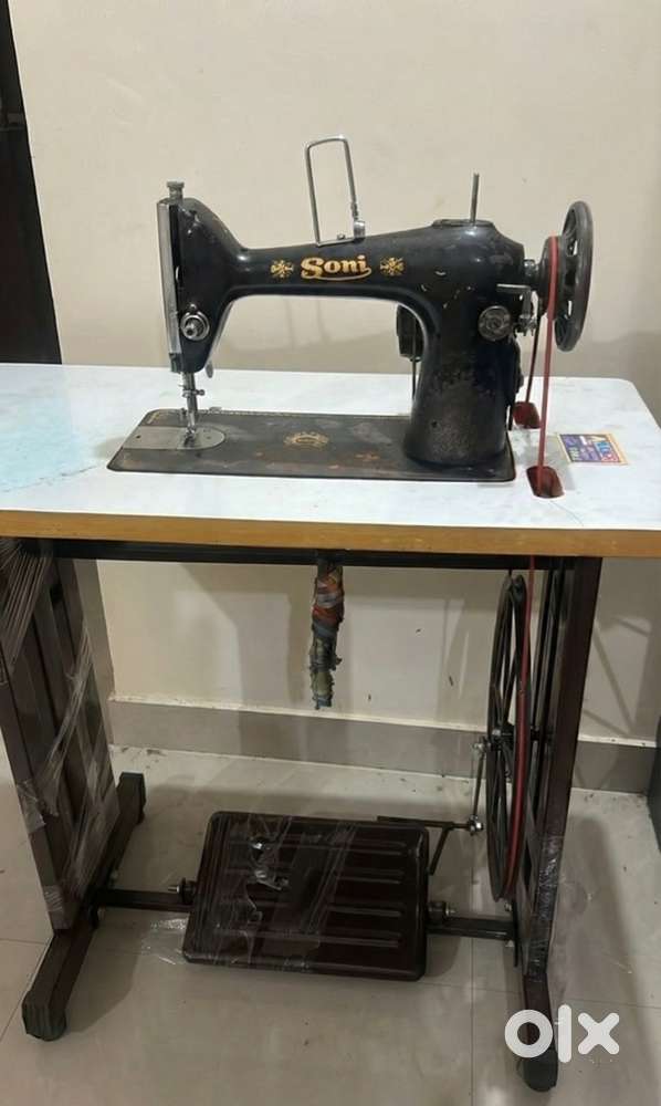 Sewing machine with fitted motar