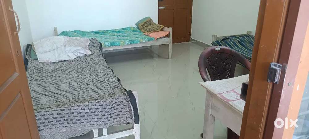 3 Sharing Room (Gents)