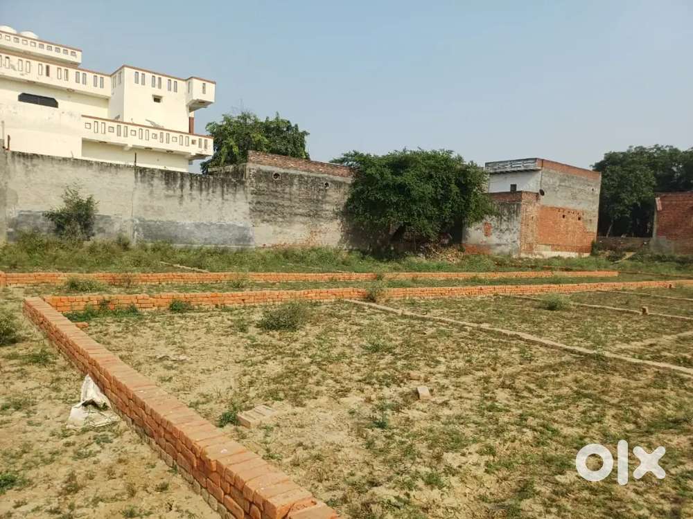 Plot available on easy emi plot size 50.80.100 etc stating 15000