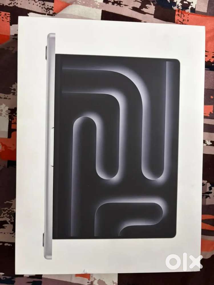 MacBook Pro M4 Chip 16 GB 512 Storage