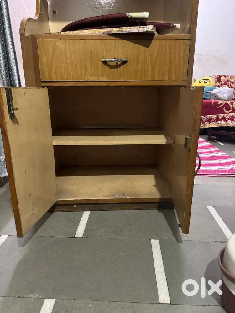 Wooden Almirah with Glass Showcase – 7ft Height  Good Condition