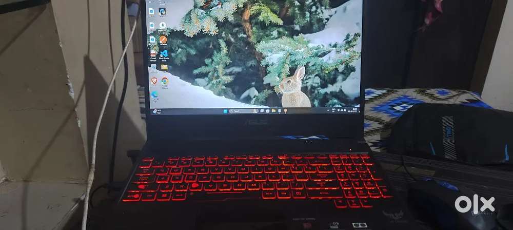 Asus TUF Gaming - FX505DY  Ryzen 5 3550H with Radeon Graphics 2.1 Ghz
