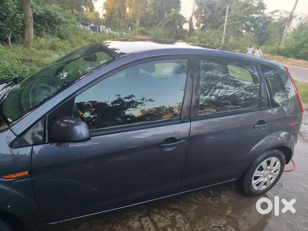 Service gorakhpur service center me huya hai, 22 milage dete hai