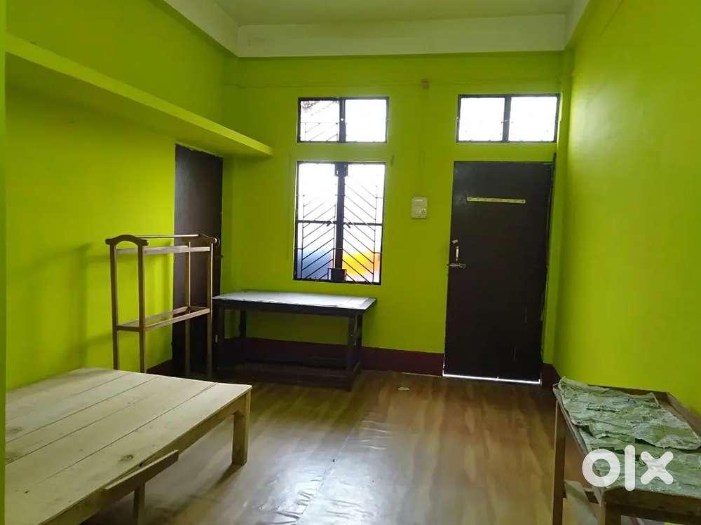 Room rent available at Amolapatty