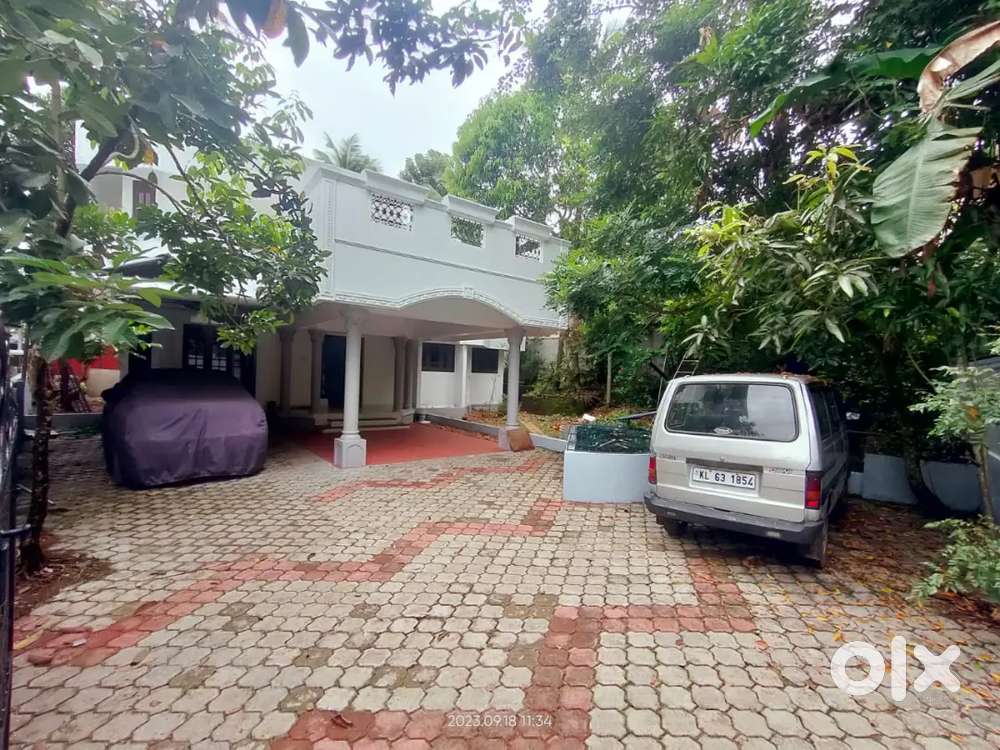10 CENT PLOT WITH 3 BHK INDEPENDENT VILLLA SALE IN KAKKANAD