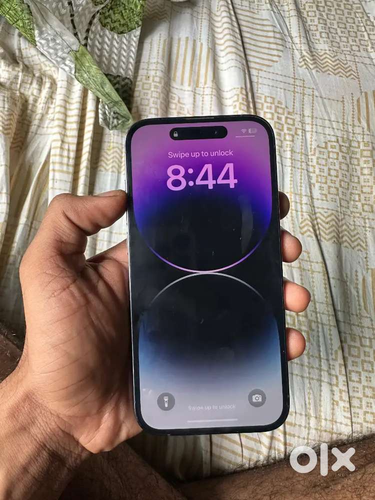 iPhone 14 on sell excellent condition no scratches