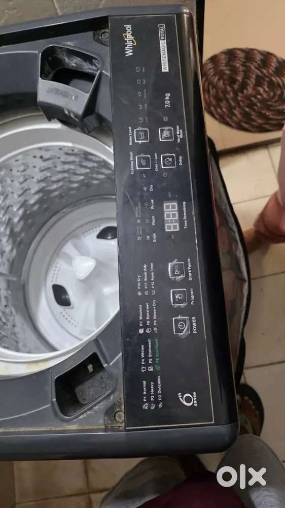 Whirlpool washing machine 7kg fully automatic  - 2.5 years old.