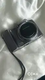 Olympus SZ-14 Digital Camera – Mint Condition + Charger & Battery