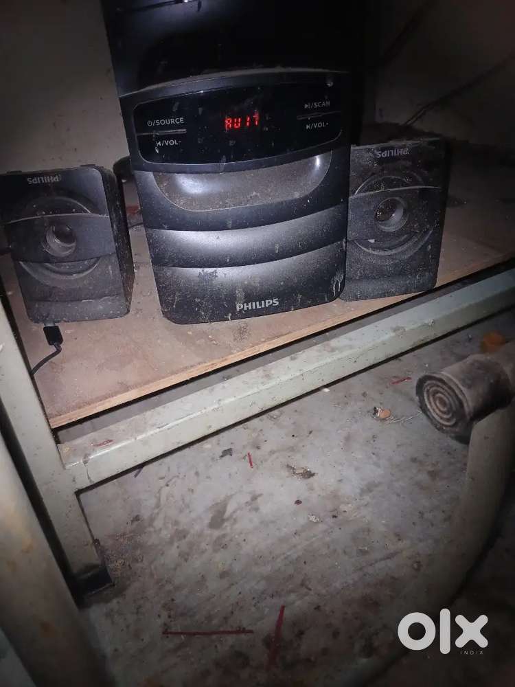 Philips 2.1 blue tooth , FM and AUX speaker system