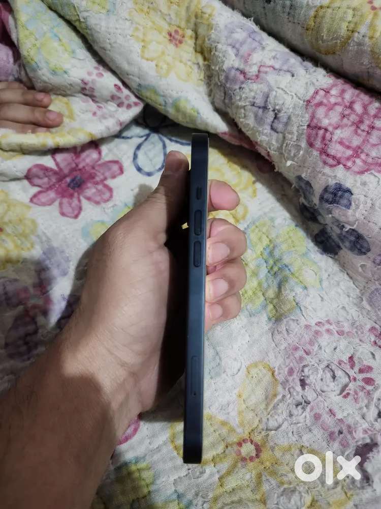 IPhone 13 excellent  condition 128 gb for sale 85 battery  health