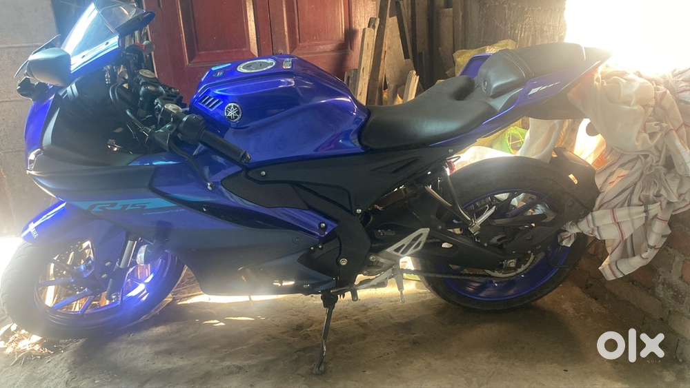 Yamaha R15 v4