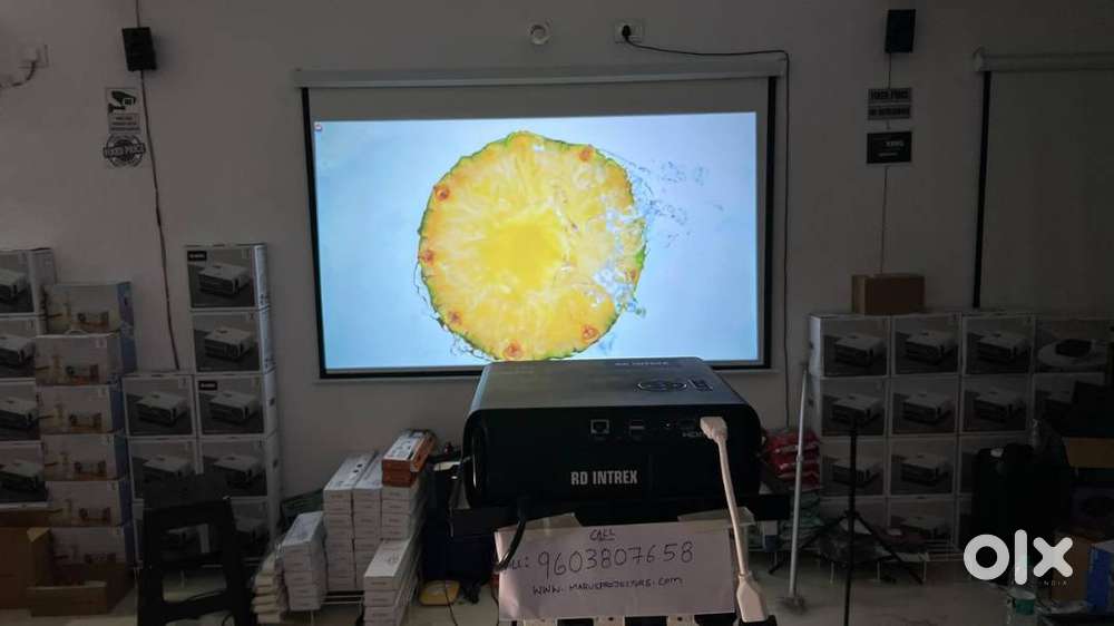 New Best quality 4K 3D projectors and screens wall tripod at wholesale