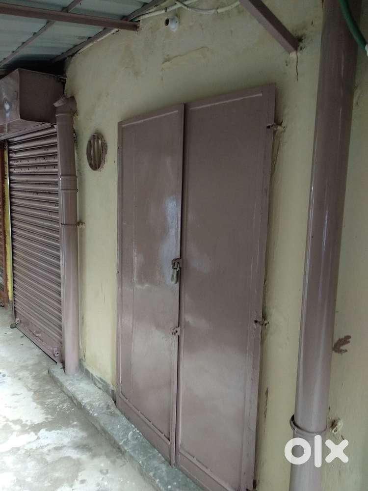 Shop for Sale or Rent on Building SIDE best for Office Godown Factory
