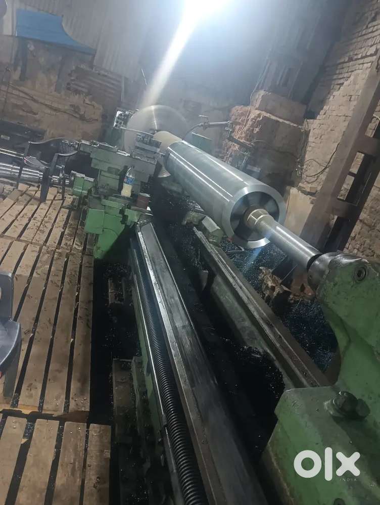 Hmt lathe machine