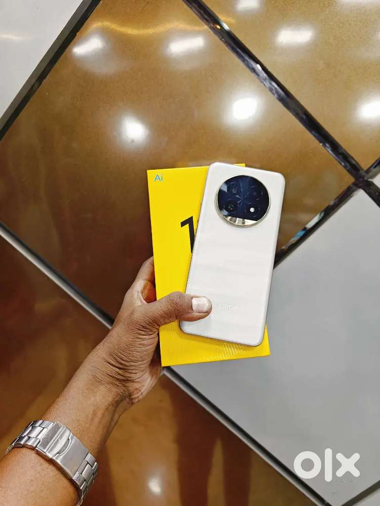 Realme 13 Pro+ 5G (8Gb/256Gb)..4 Month Warranty..Full Box Kit..