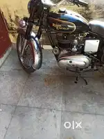Bullet 350 old model in excellent condition recently serviced