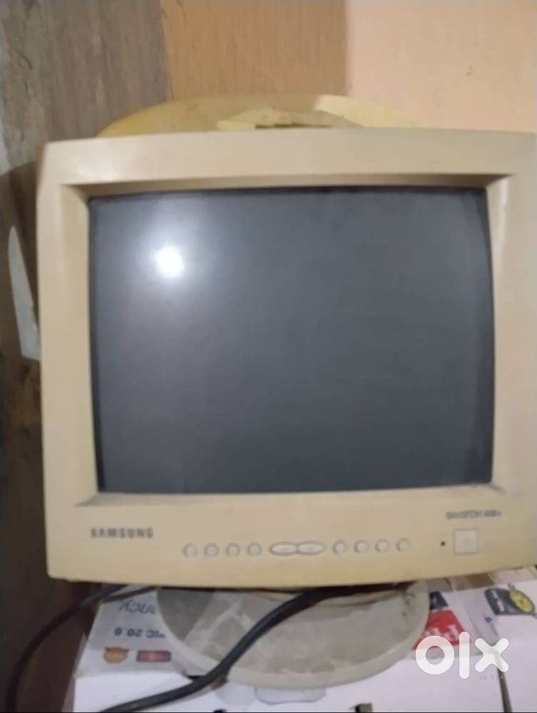14 Samsung Monitor Rs. 500