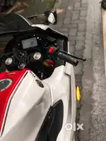 Yamaha R15v4 annuversary special edition