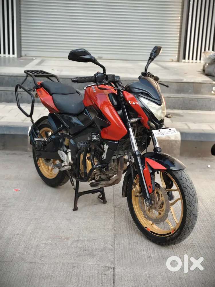 Bajaj pulsar ns 200 loaded
