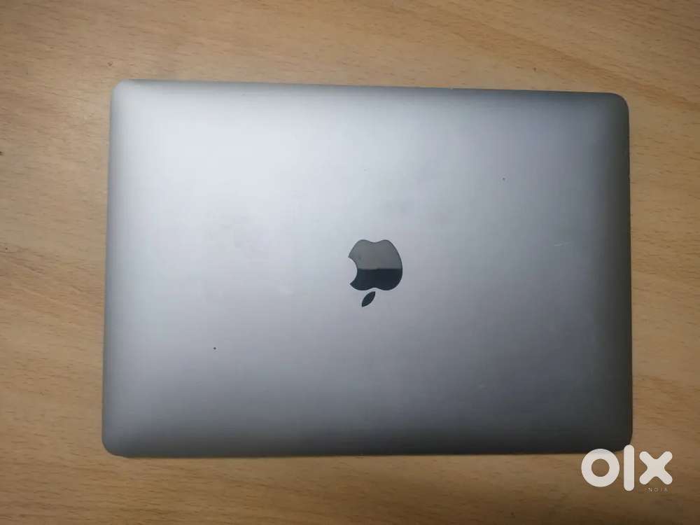 MacBook Air M1 (2020) - 2022 Purchase  93% Battery  Space Grey