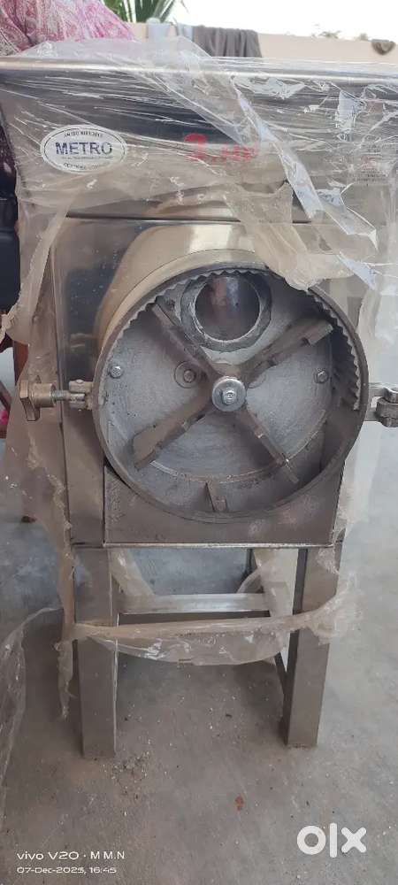 మసాలా అండ్ పికెల్స్ mixer available