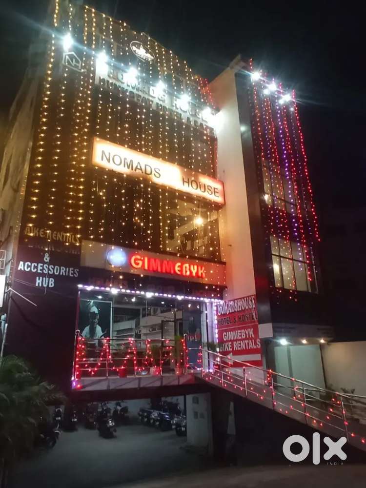 House keeping and washroom clening