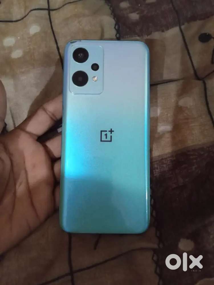 Sell my phone  one plus nord ce2 lite 5g .6.128 with charger and biil