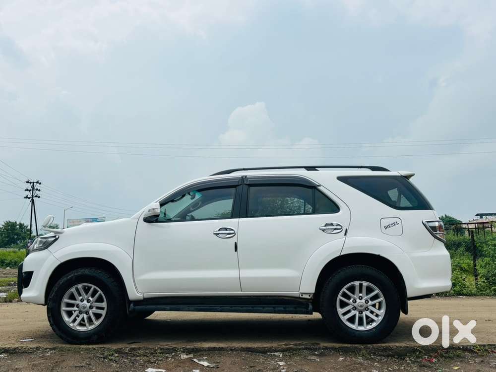 Toyota Fortuner 2015