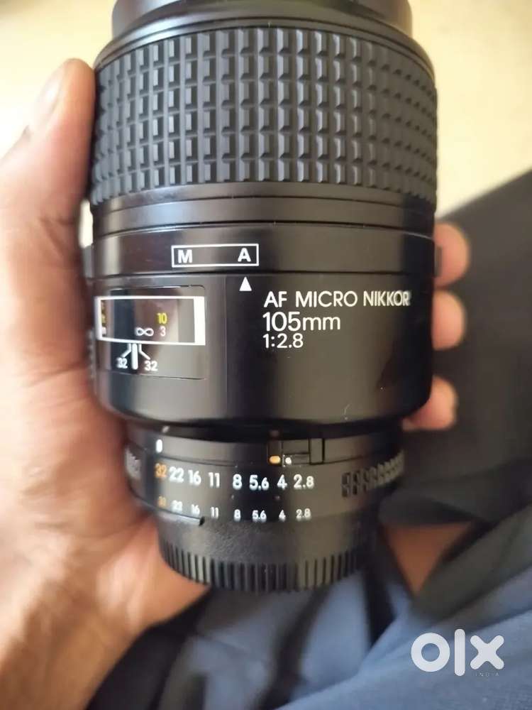 Nikon AF micro Nikkor 105 mm 1:2.8 lens