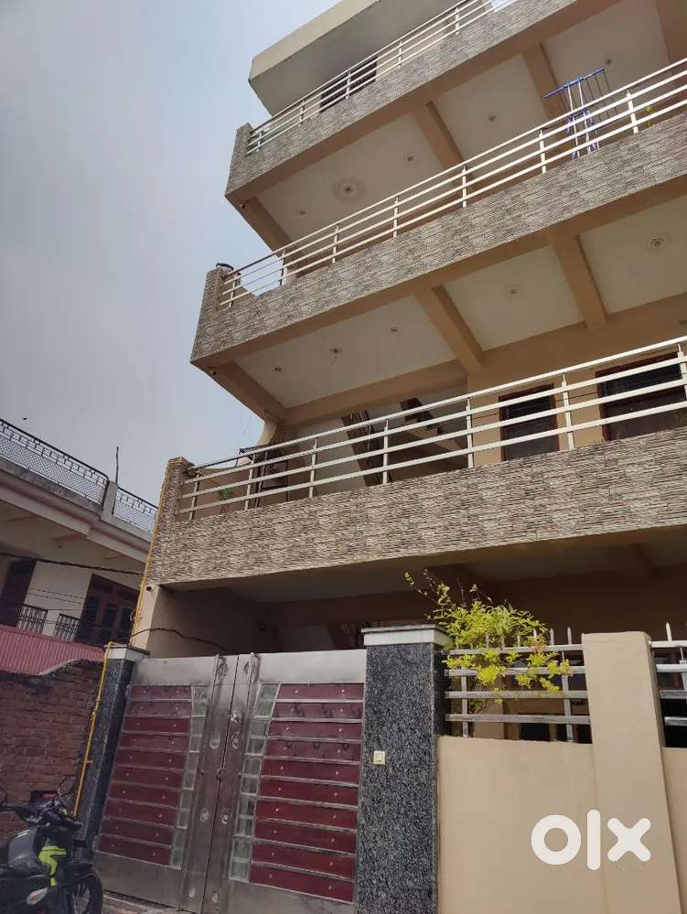 Prime Location room for rent only for small family or girls