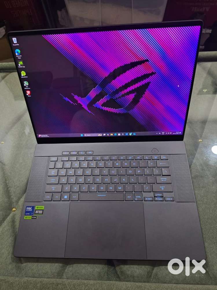 Asus ROG ZEPHYRUS G 16 Core ultra 7 1tb rtx 4070