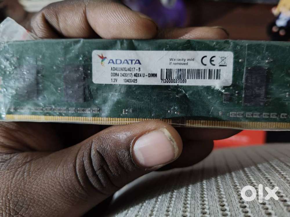 RAM STICK DDR4 4 GB