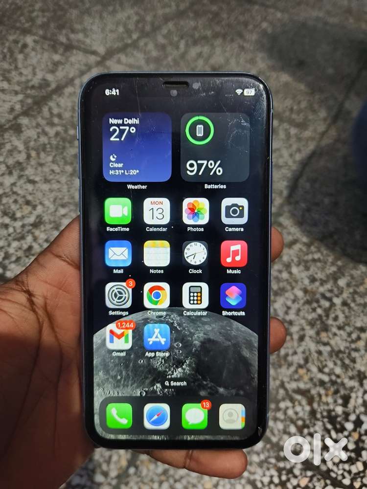 I phone xr 64 storage