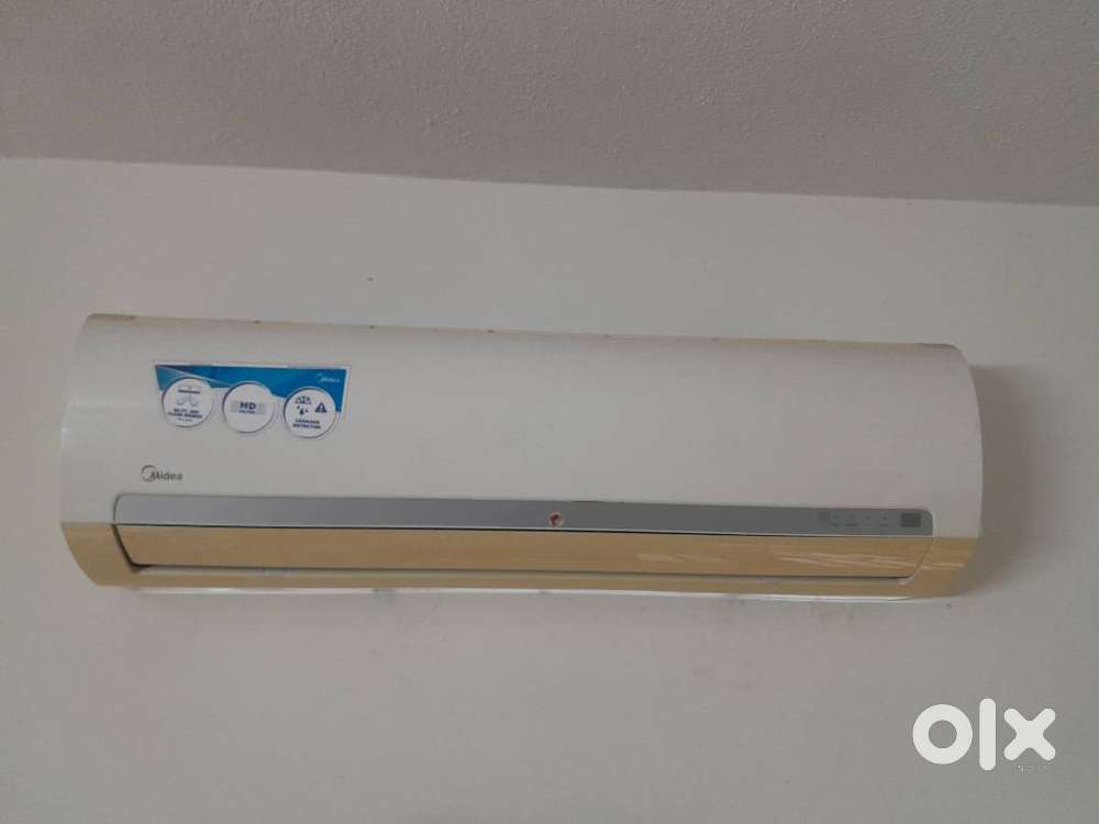 MIDEA 1.5 TON CPLIT AC - WITH VGAUARD VWR 400 DOUBLE BOOSTER STABILIZE