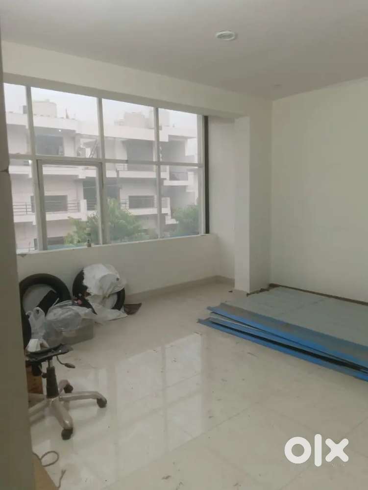 Unfurnished Row space with attached washroom