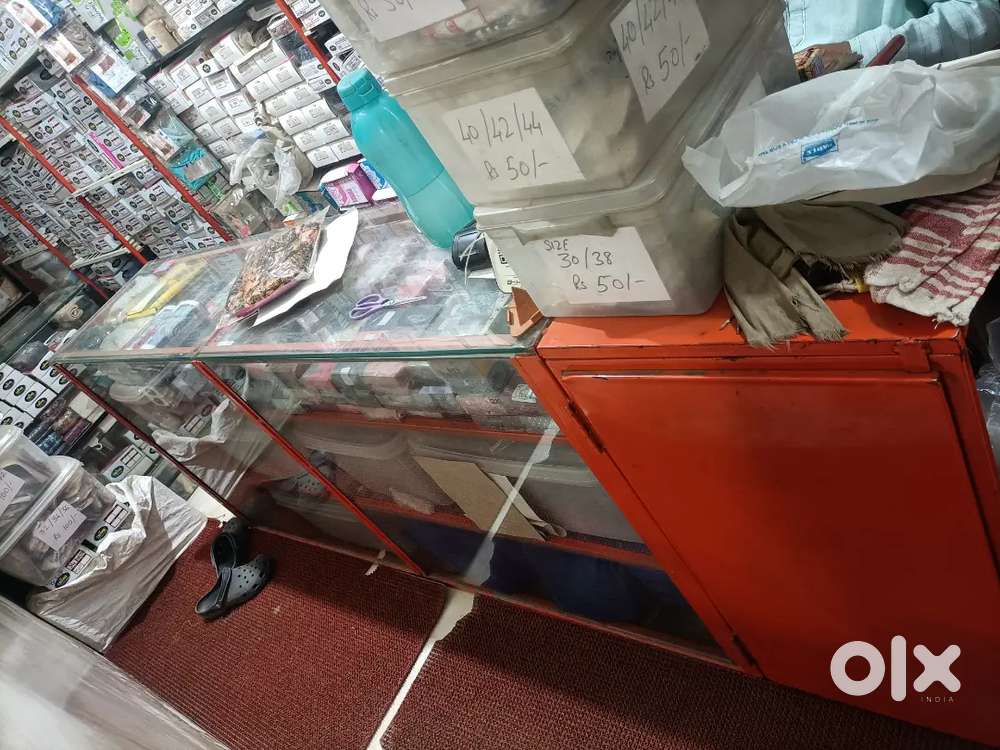 Counters and Racks for retail Shop