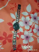 এটা একটা খুব ভালো ঘড়ি । দেখতেও এটা খুব ভালো।