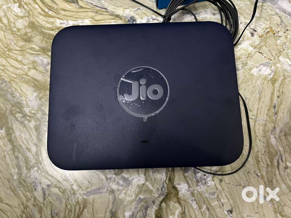 Jio WiFi Router – Almost New (Full Set with Box & Stand)