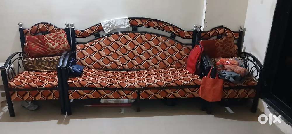 Used 5 Seater Sofa And Computer Table